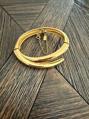 Vintage Monet Gold-Tone Bypass Bangle Bracelet Safety Chain Hinged Signed